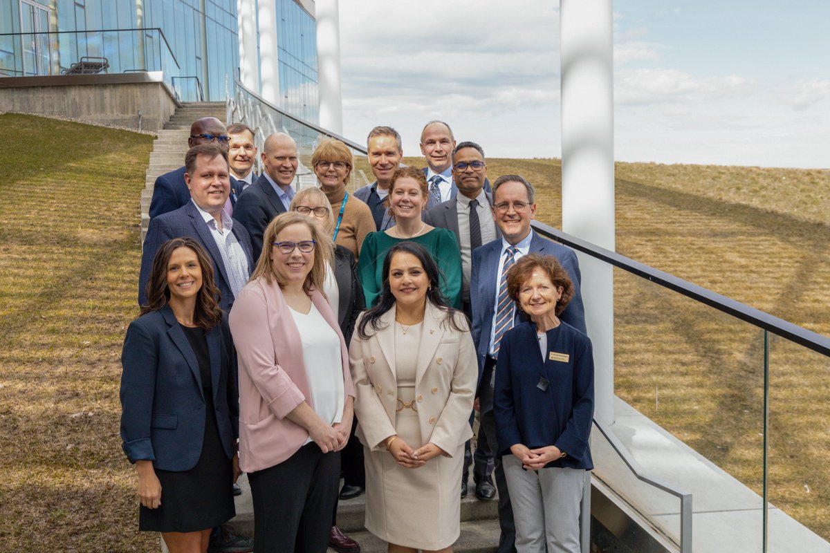 I’m proud to announce plans to open a new Rural Medical Education Training Centre in partnership with <a href="/ULethbridge/">ULethbridge</a> to help address the doctor shortage in rural areas and improve health outcomes across the province. ucalgary.ca/news/provincia…