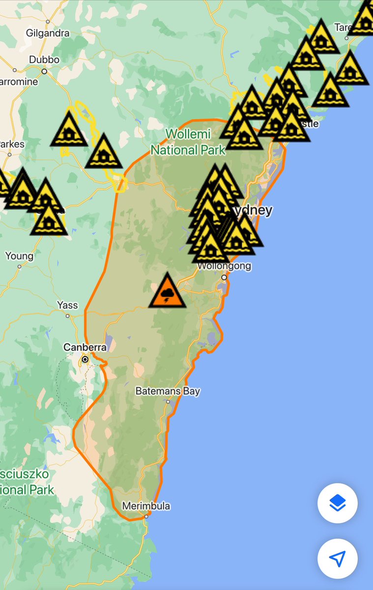 If you live in the Sydney, Gosford, Wollongong, Nowra, Batemans Bay or Goulburn areas, stay safe today. Stay up to date on weather warnings through @NSWSES , @BOM_NSW and the Hazards Near Me NSW app on your phone. #nswweather