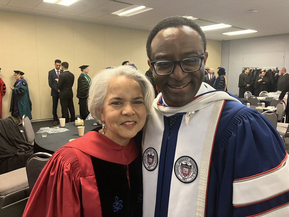 An inspiring day at the @thisisUIC Investiture. It's an honor to stand beside Chancellor Marie Lynn Miranda as she takes on this pivotal role. Her dedication to academic excellence and innovation will undoubtedly lead UIC to new heights.