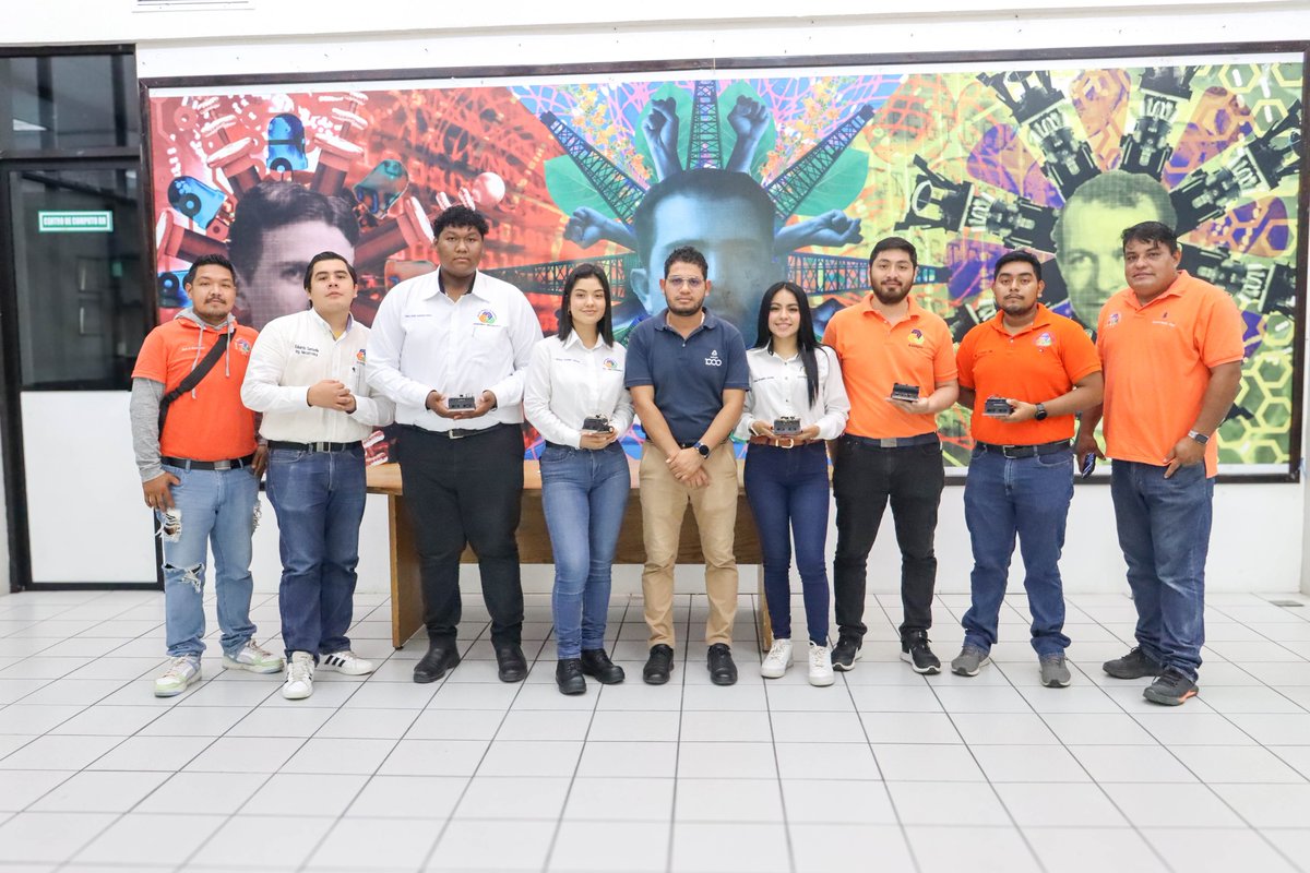 esiapi_oficial's tweet photo. Alumnos ESIAPI obtienen el PRIMER LUGAR en concurso Zumotopia 2024. https://t.co/oKrMjDPz5s https://t.co/rQ7GF8Gsxc