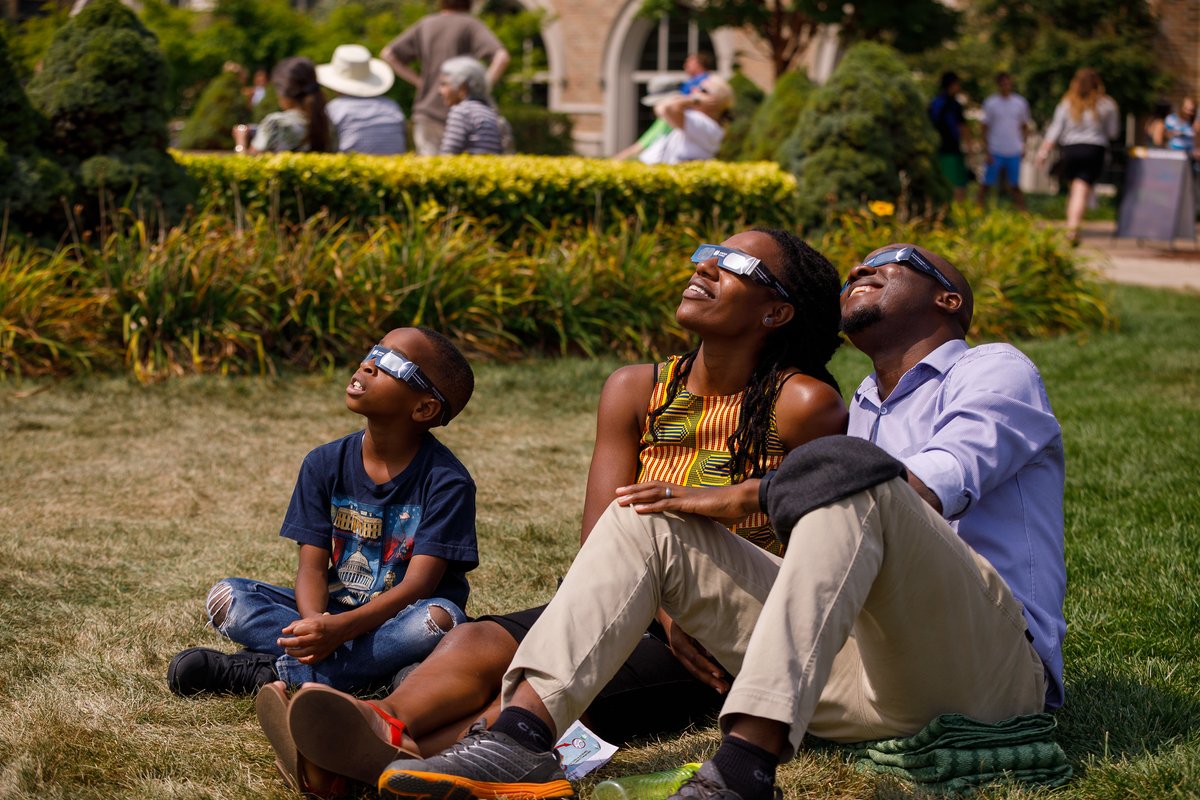 #2024Eclipse Watch Party ☀️🌘 📅 Monday, April 8 ⌚️ 1 – 4:30 pm 📍 Irish Green Free and open to the public! bit.ly/3IXykaQ