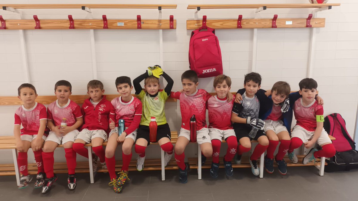 El Prebenjamín “A” de Tino, se proclama campeón de liga del grupo 5 de 1a División Extremeña Sala Judex, a falta de una jornada. Enhorabuena, chavales !!! 🏆⚽️
