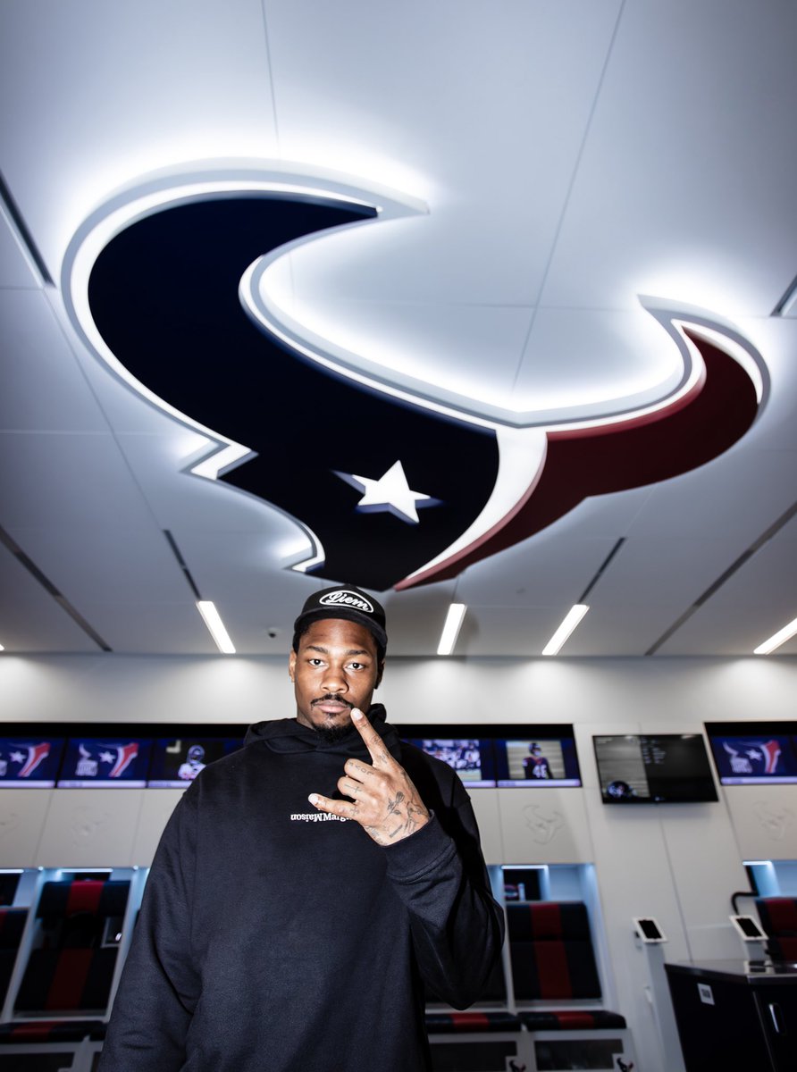 HoustonTexans's tweet image. New Diggs 🏡