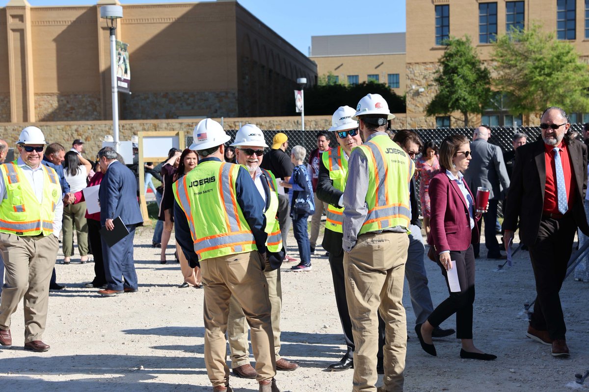 It was a beautiful day for the TAMUSA Public Health and Education Building Groundbreaking! ☀️ #JoerisGC #TransformingPeopleAndPlaces @TAMUSanAntonio