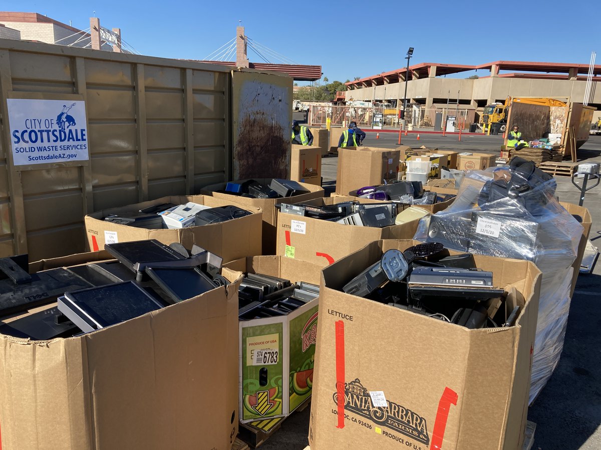 Plug into Electronics Recycling Day. 🔌 Scottsdale residents can recycle unwanted electronics from 7:30 a.m.-2 p.m. Saturday, April 6 at the city's North Corporation Yard, 9191 E. San Salvador.♻️ Get all the information you need to know before stopping by: ScottsdaleAZ.gov/solid-waste/el…