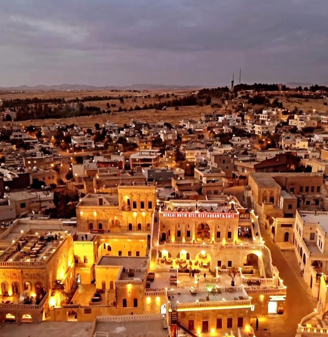 Coğrafya kaderdir ve ben kaderime aşığım💜 #Mardin