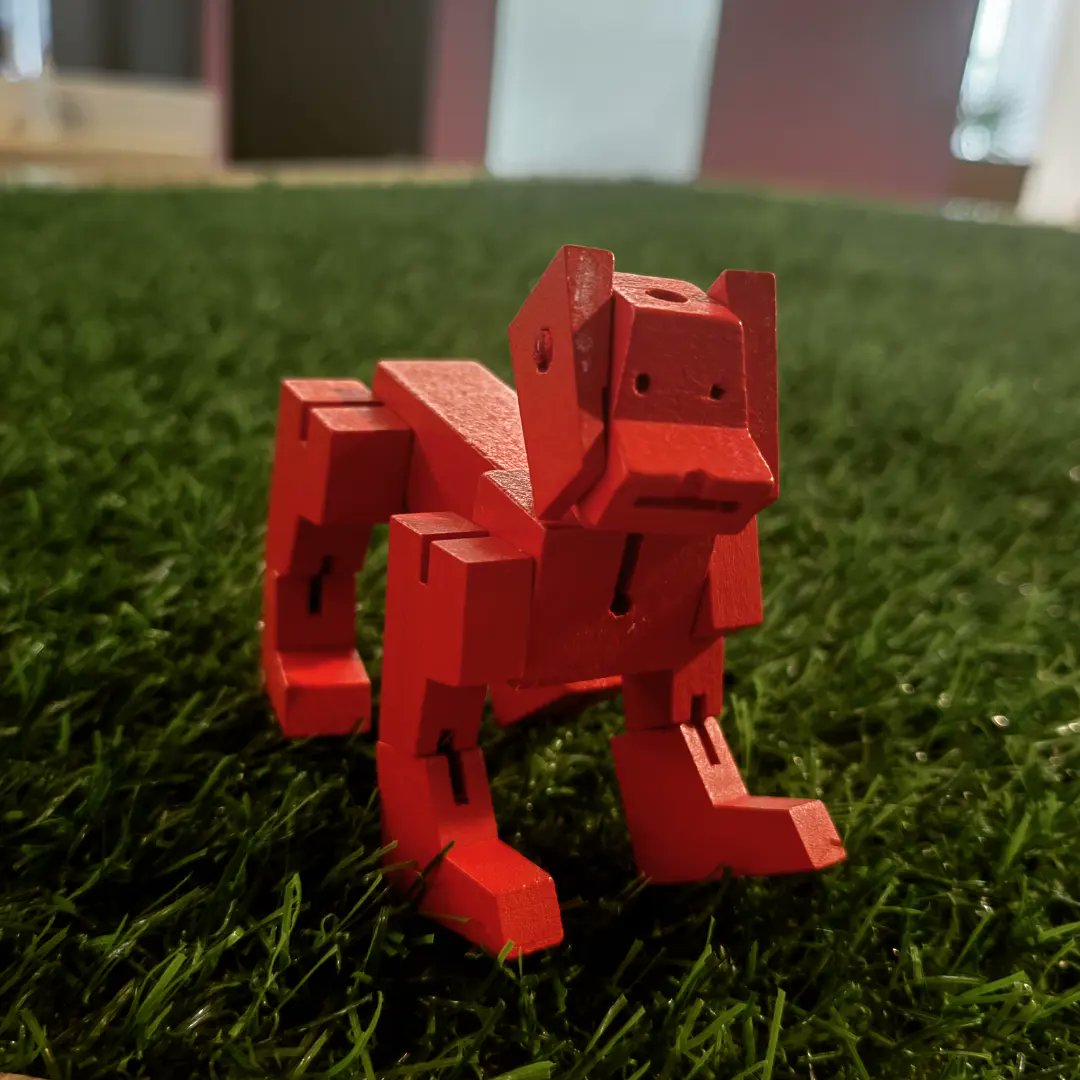 Usandoval3's tweet image. #NuevaFotoDePerfil #Milo #Cubebot