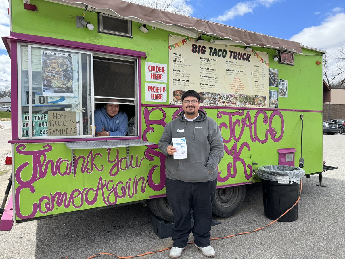 Teaming up with some of our local small businesses to spread the word to our community about AT&amp;T AIA and the best deals for everyone! #PaintTheCityBlue #DesMoines #LifeAtATT <a href="/BOLDNP/">BOLD Northern Plains</a> <a href="/HammAnson/">Anson Hamm</a> <a href="/OfficialAmyIvey/">Amy Rogers Ivey</a>