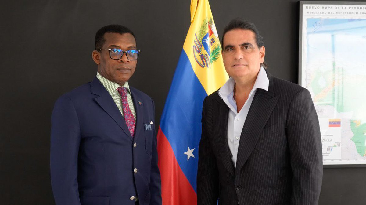 Honrados con la visita del embajador de Guinea Ecuatorial Sr. Marcos Ndong Edu Nchama en @CiipVen Seguimos mostrando las grandes potencialidades de Venezuela, invitando a todos en el mundo.