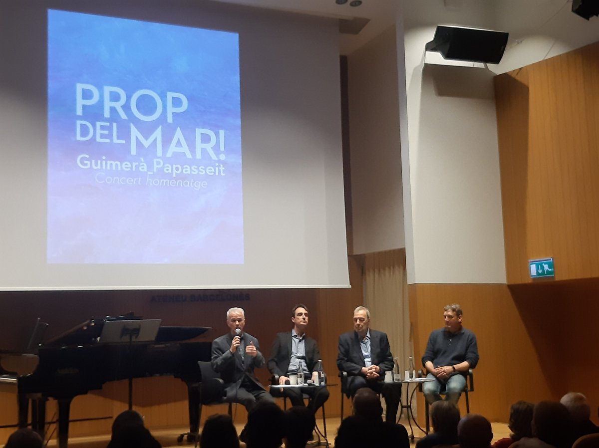 MartaFdezJurjo's tweet image. Magnífica acollida a l'#Ateneubcn de la presentació del #concert Prop del mar! homenatge a #Guimerà i #Papasseit, organitzat per @JoanManen i @elcorcanta. Amb @danielblanchpno, #SigfridQuer i @joaquimrabaseda, conduïts per #XavierXavarria, musicòleg, periodista i crític musical