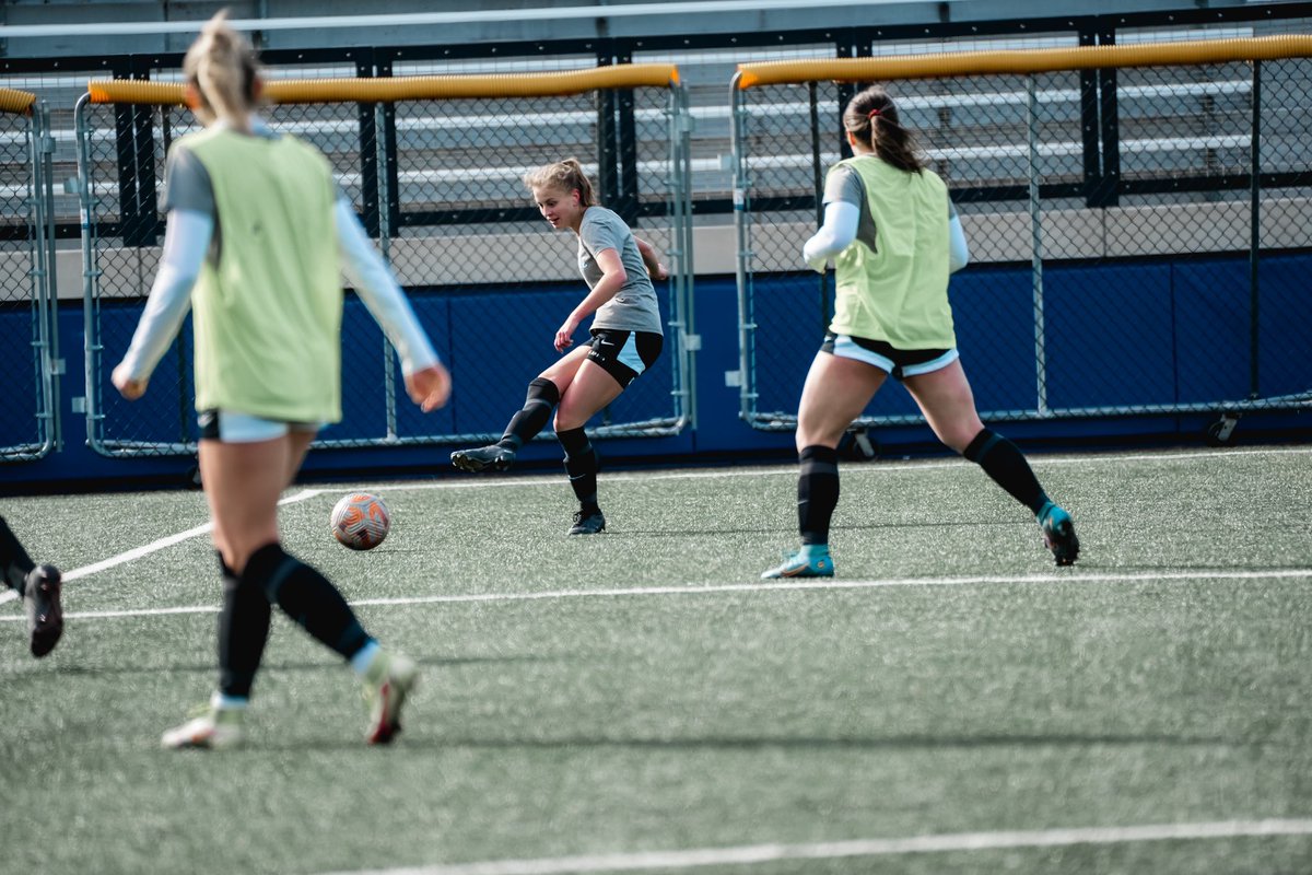 DePaulWSOC tweet picture