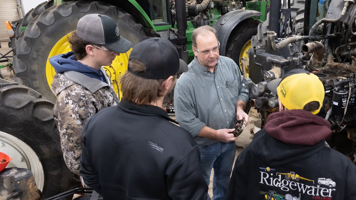 Agriculture is a vital industry that feeds our country's growth. Explore our Ag programs by attending an information session at Willmar campus on Thursday, April 11 from 2:00-4:00 p.m. Register at ridgewater.edu/agriculture or by calling 320-222-5977.