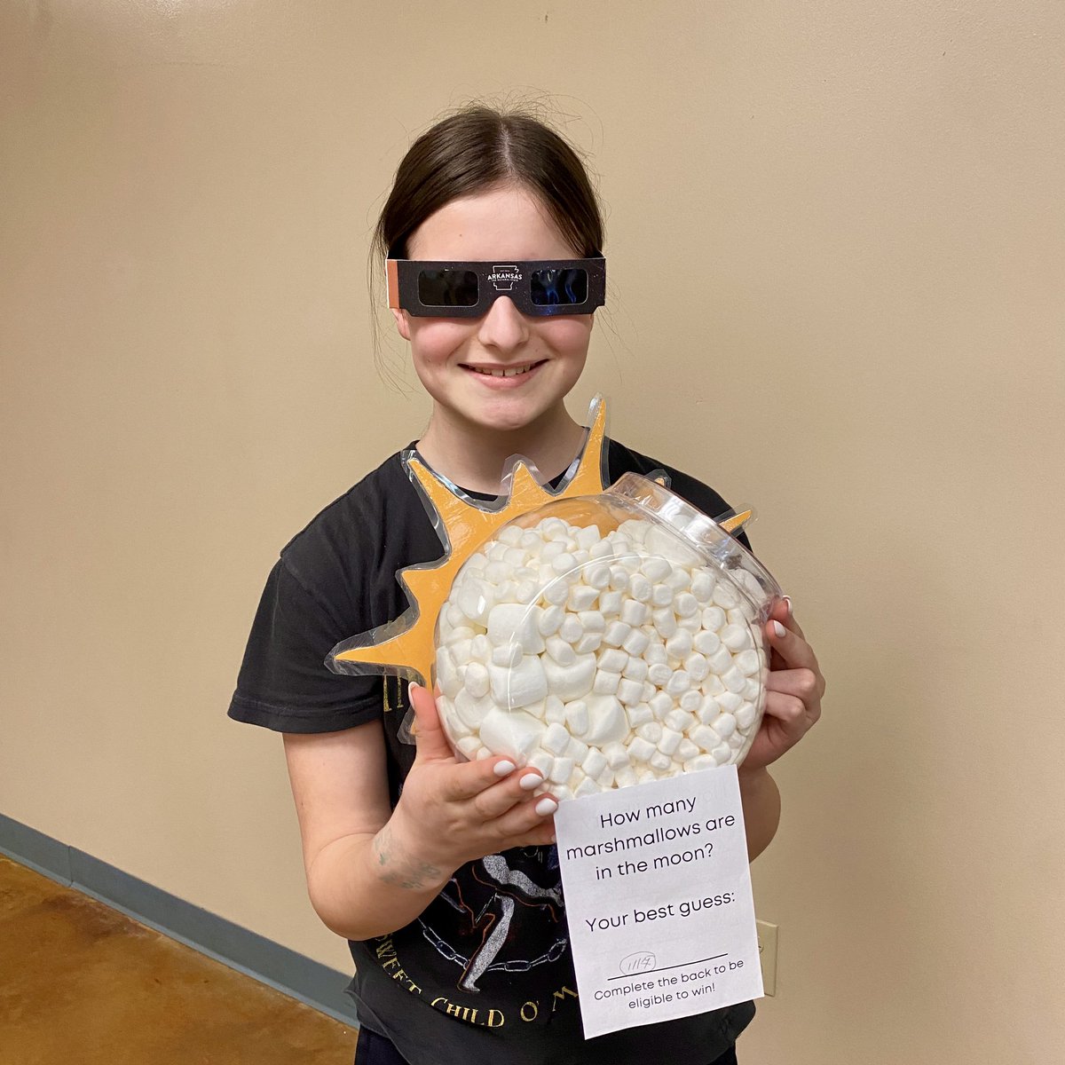 🎉 Congratulations to Emily for winning our Library Solar Eclipse Guessing Jar! Students have been guessing how many marshmallows are in the 'moon' for #SchoolLibraryMonth and she guessed 1,117. Today, it was revealed 1,111 marshmallows were actually in the jar! #solareclipse2024