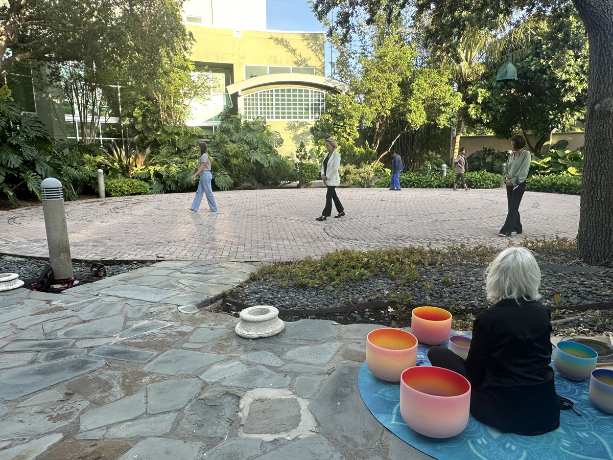 faunursing's tweet photo. Thank you to all the nurses and nursing students who attended our Healing for Healers event, co-hosted by the Florida Nurses Association and Sigma Iota Xi Chapter-at-Large at #FAU Christine E. Lynn College of Nursing on April 2!
#HealingForHealers #CaringScience https://t.co/r9kqx8qSX6