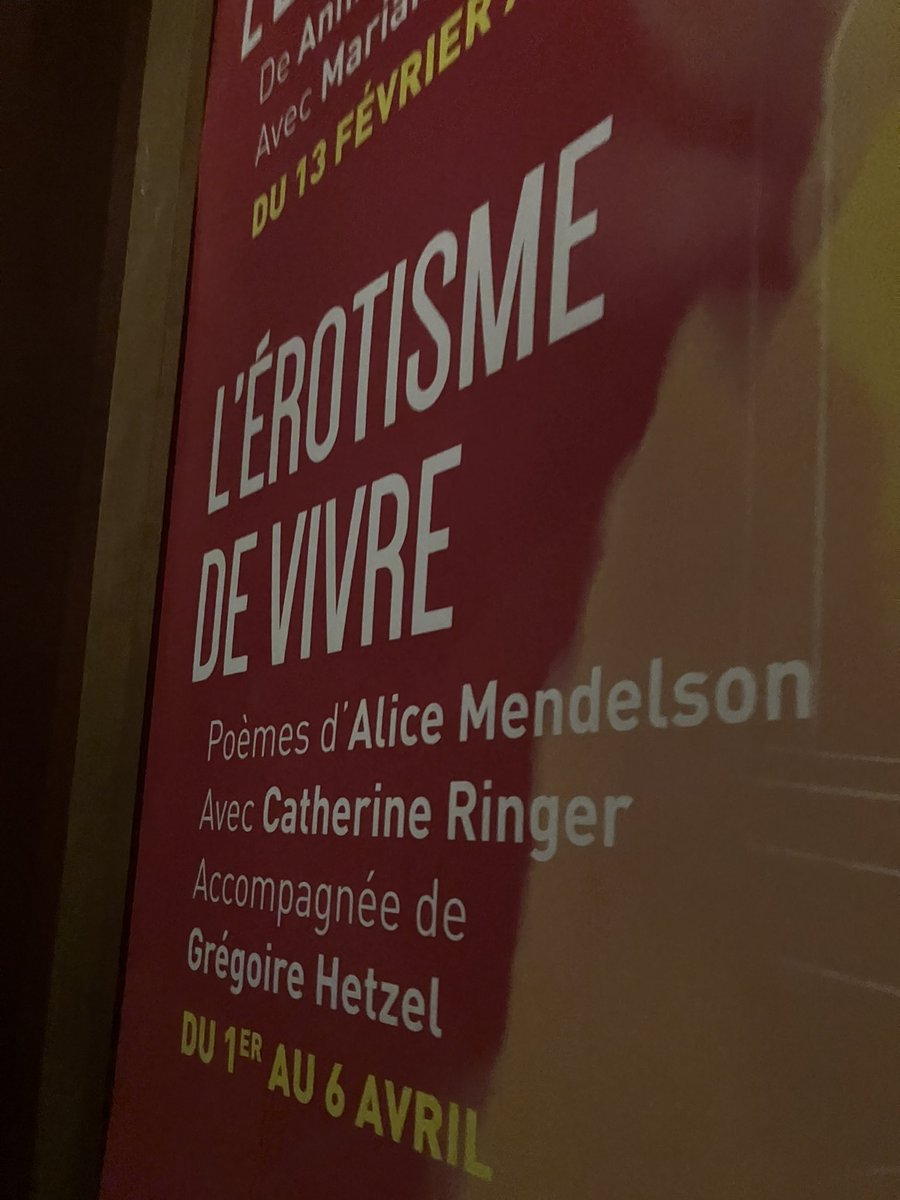 Incroyable spectacle. Catherine Ringer interprète les textes d’Alice Mendelson, qui a écrit en cachette pendant des décennies avant de publier son premier recueil à 95 ans. « Pour bien vieillir, il faut avoir Le vice de la joie. » 🤩🤩