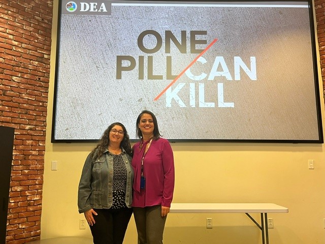 The @DEAMIAMIDiv Community Outreach Specialist had a fantastic opportunity to bring a #OpEngageSouthFL One Pill Can Kill presentation to students at Broward College to raise awareness on the dangers of illicit fentanyl & fake pills. For more info, visit: dea.gov/onepill