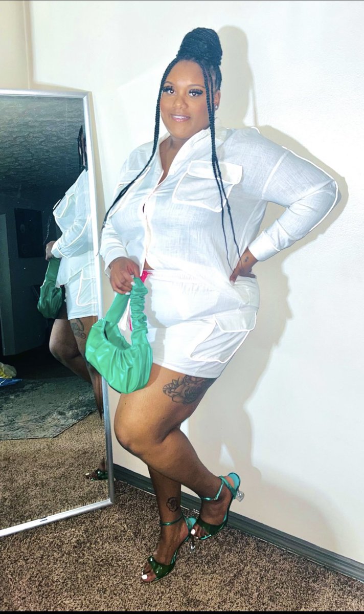 TheBigFineCo's tweet photo. All white tings w/ a hint of green 💚

https://t.co/bGx1LfZA0U https://t.co/JajmWJVqrM