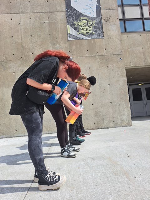 Solar eclipse glasses will be distributed in Homeroom tomorrow, so everyone will be all equipped to observe this once-in-a-lifetime event safely! Here are Ms Ranellucci’s Grade 7 Science students testing the pinhole cameras they made for the big day 🌜🌞🌛