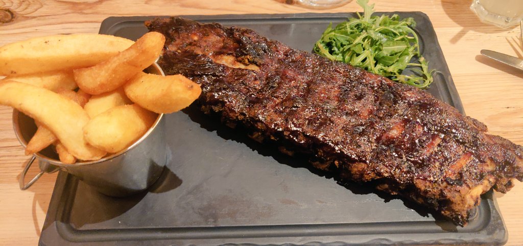 mookesc's tweet image. about tonight at #thechapterhouse