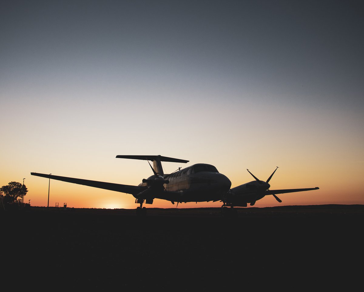 Stunning! ✈️ 📸RFDS Line Pilot, Jeremy​​​​, captured this incredible sunrise at Broken Hill. #rfds #BrokenHill #sunrise #outback #flyingdoctor #happyFriday