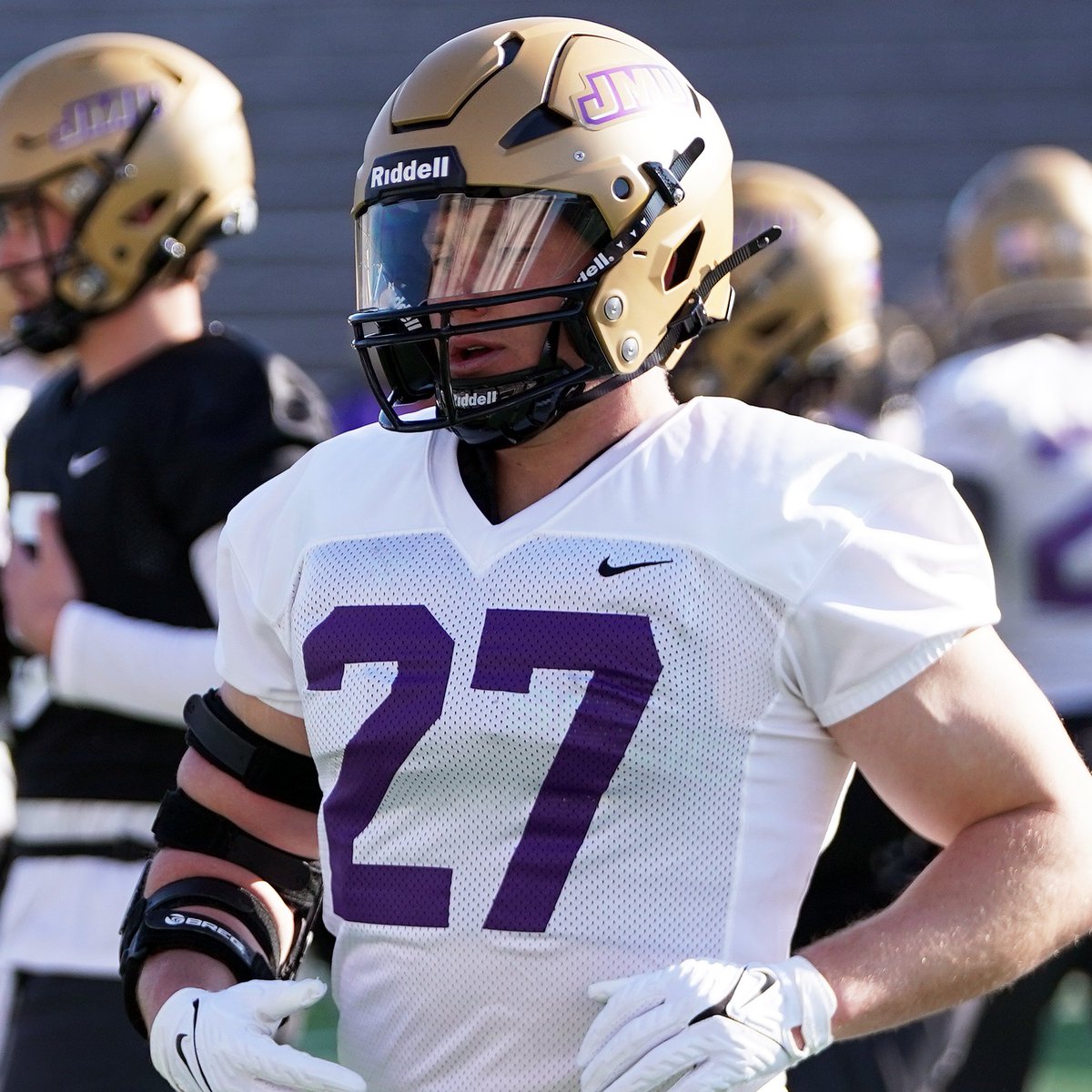 Listen to my interview with JMU linebacker Jacob Dobbs as I caught up with the Holy Cross transfer after the first spring practice in full pads on Thursday. 🔊 on.soundcloud.com/GA9fWj8F3jkyUq… @JMUFootball | @JLDobbs5