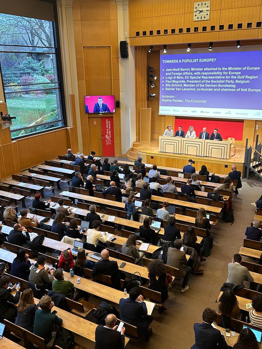 Heureux d’avoir participé ce soir à la Nuit de l’Europe à @sciencespo, pour un échange sur la montée du populisme en Europe, à deux mois d’un scrutin décisif pour notre continent. Mon message est clair : depuis 2017, nous avons transformé l’Europe. Le 9 juin, aux élections…