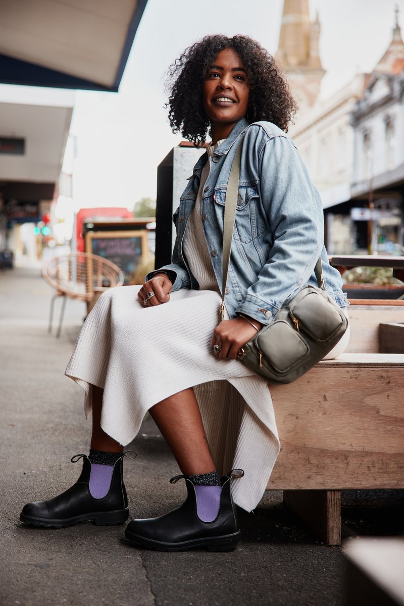 QuarkStyle's tweet image. Add some fresh flair to your boot collection with the 2303 Originals Black Lavender by Blundstone💜.

Take a step towards fresh fashion today: ow.ly/NBFz50R8pWO