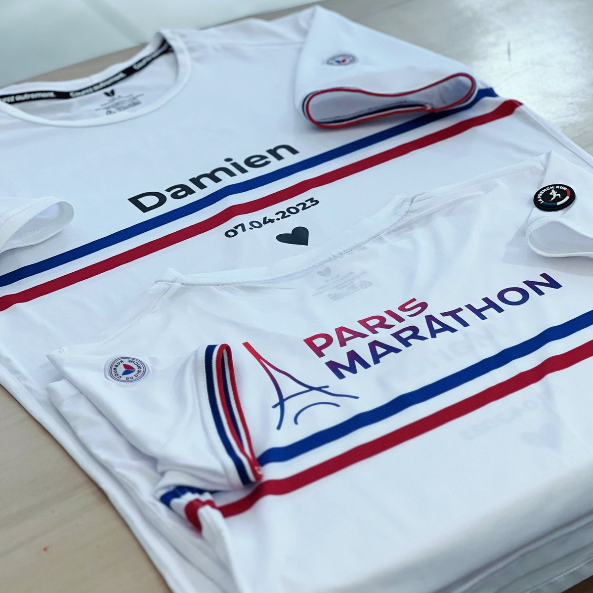 🗼 Nos clients en route pour le <a href="/parismarathon/">Schneider Electric Marathon de Paris</a> !
🇫🇷 Un moment à part pour un maillot collector travaillé pour l’occasion avec @coureurdudimanche !
👉🏻 Bonne course à tous !

« L’important n’est pas la destination, mais le chemin »