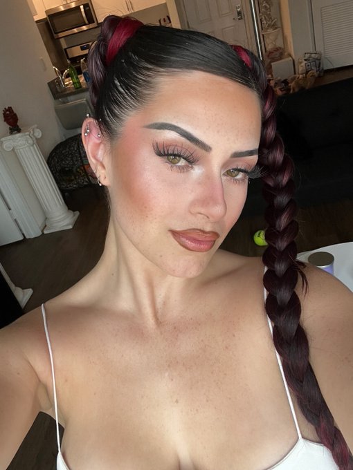 😘 https://t.co/4MYtY092Ub