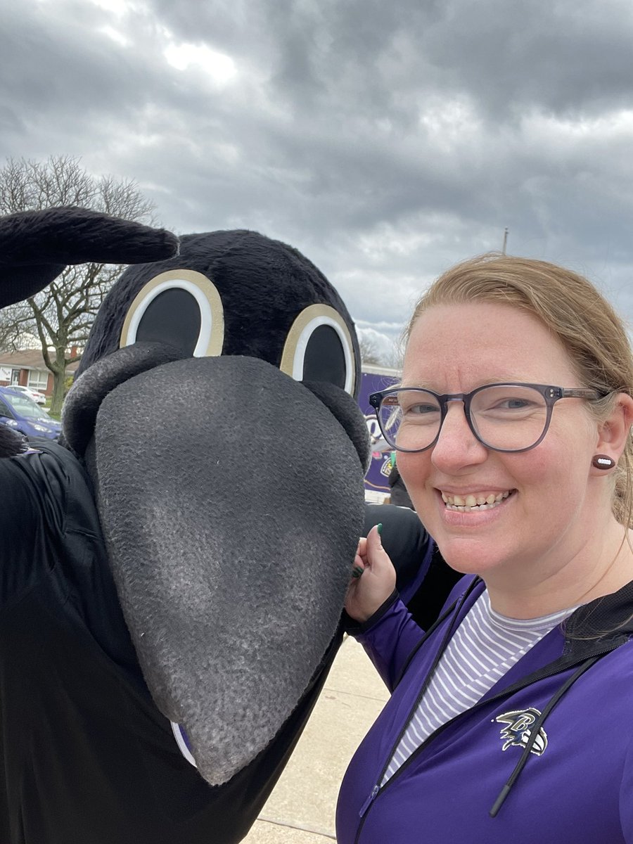 MrsRussoAP's tweet photo. What an amazing day at @TeamPowhatan! A visit from the bookmobile, a visit from @Ravens Poe! Two family MCAP Pep Rallies, celebrating our Paraeducators and being spoiled for AP week! My assistant principal heart is full! @EduKortney @quartknee4 https://t.co/mwVx22i62d