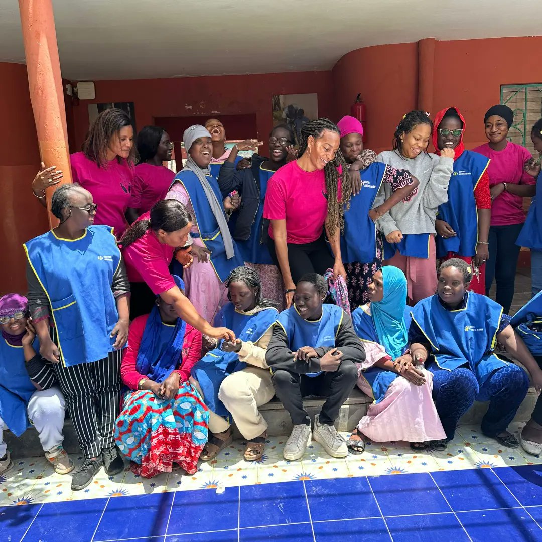 asedemeCAM's tweet photo. Atelier de coiffure avec les jeunes du Centre Aminata Mbaye de Grand-Yoff.
Merci Khady Sangaré pour ce beau geste !
@SenSagnseFmpo
#Doomdoomla #HandicapIntellectuel https://t.co/LFFPic3cnt