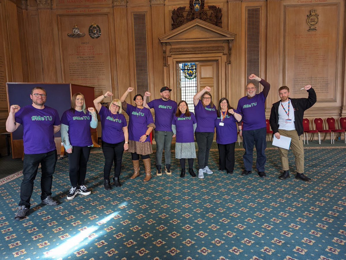 Solidarity to these principled @GMB_union activists from NEYH Region fighting for justice! If you’re a GMB member attending Congress get in touch & we can help you get MeTU t-shirts for you & your delegation for Congress in June! 💪🏻💚💜