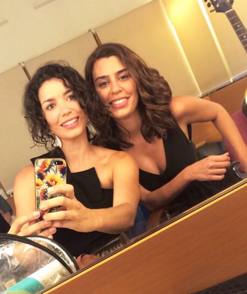 HassLuimelia's tweet photo. Ya decía yo que había visto a la actriz que interpreta a María ❤️

#LaRiera https://t.co/juwO9KGQRD
