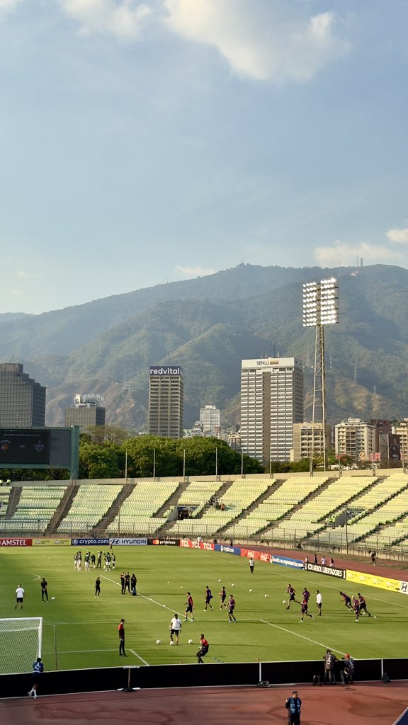 FRLMINAS's tweet image. Dale Rojo @Caracas_FC 🇾🇪