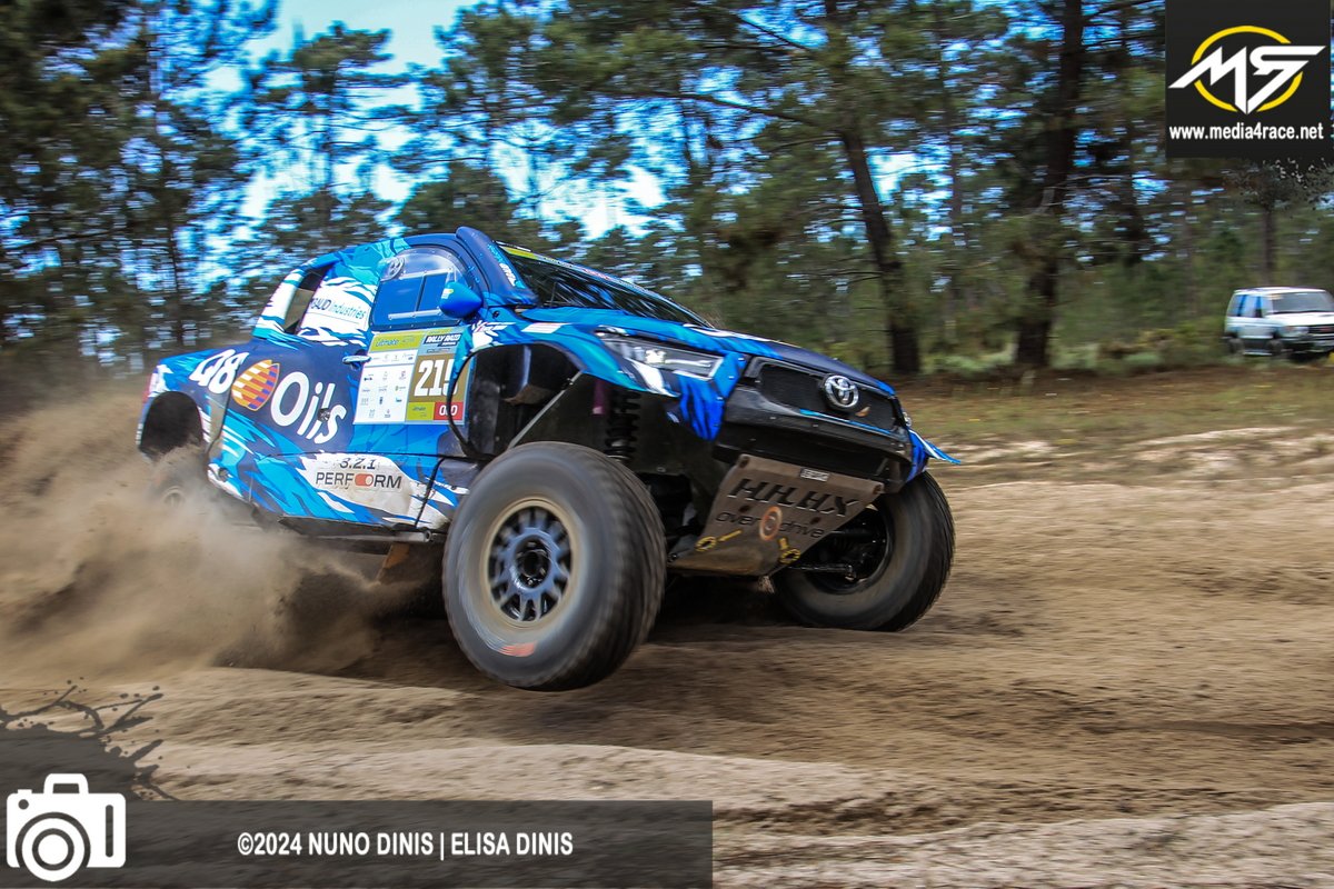 PHOTOS RALLYRAID PORTUGAL- DAY 1
FOTOS EM BAIXA RESOLUÇÃO

📸 NUNO DINIS | ELISA DINIS
media4race.net/photos-rallyra…

#rallyraidportugal  #motorsport #motorsportphotography  #media4race #fpak  #canon #canonphotography #iamaphotographer  #photographer #acpmotorsport #fia #4x4 #cptt