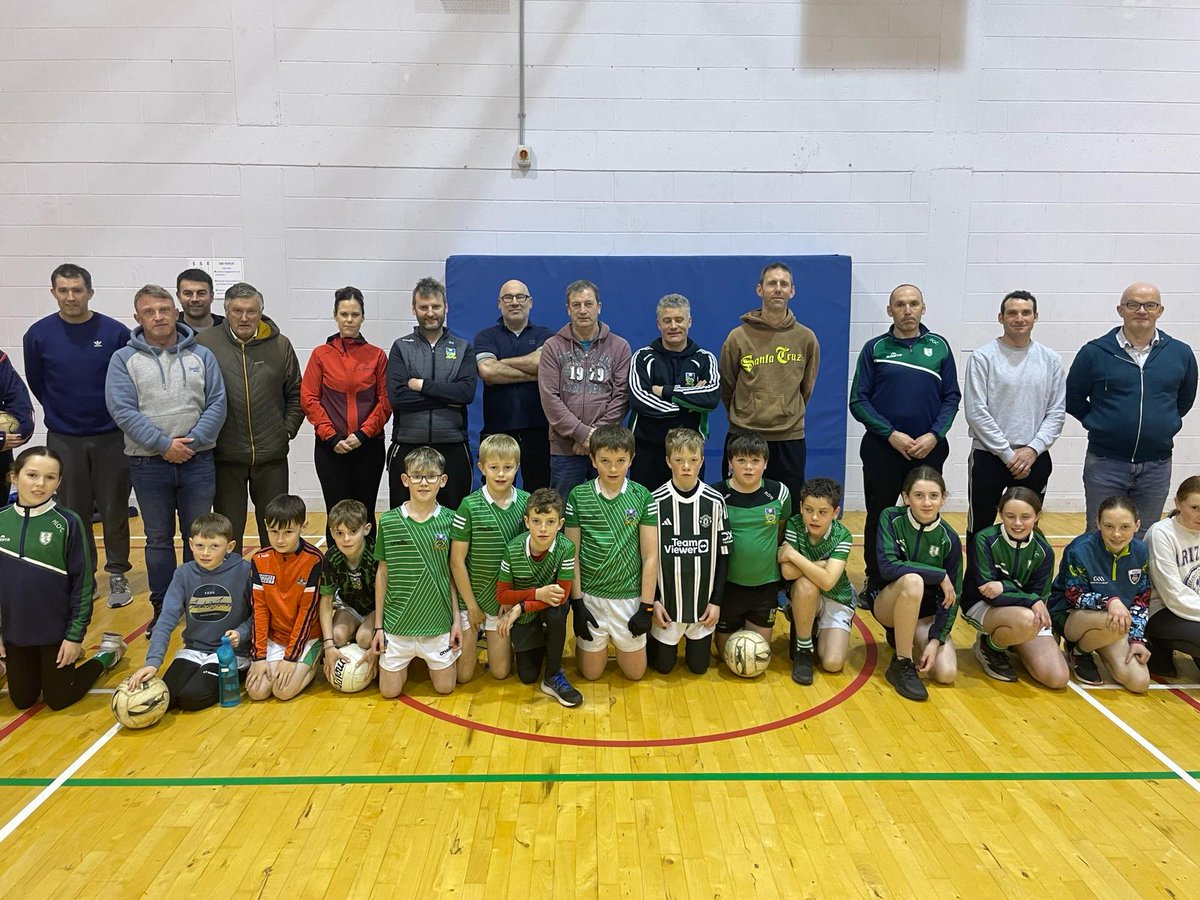 Great Coaching Workshop with @GabrielRgsGAA tonight . Thanks to players and coaches for their engagement in session. Also, Schull CC for use of Hall. Future is bright . @OfficialCorkGAA @CarberyGames @carberygaa