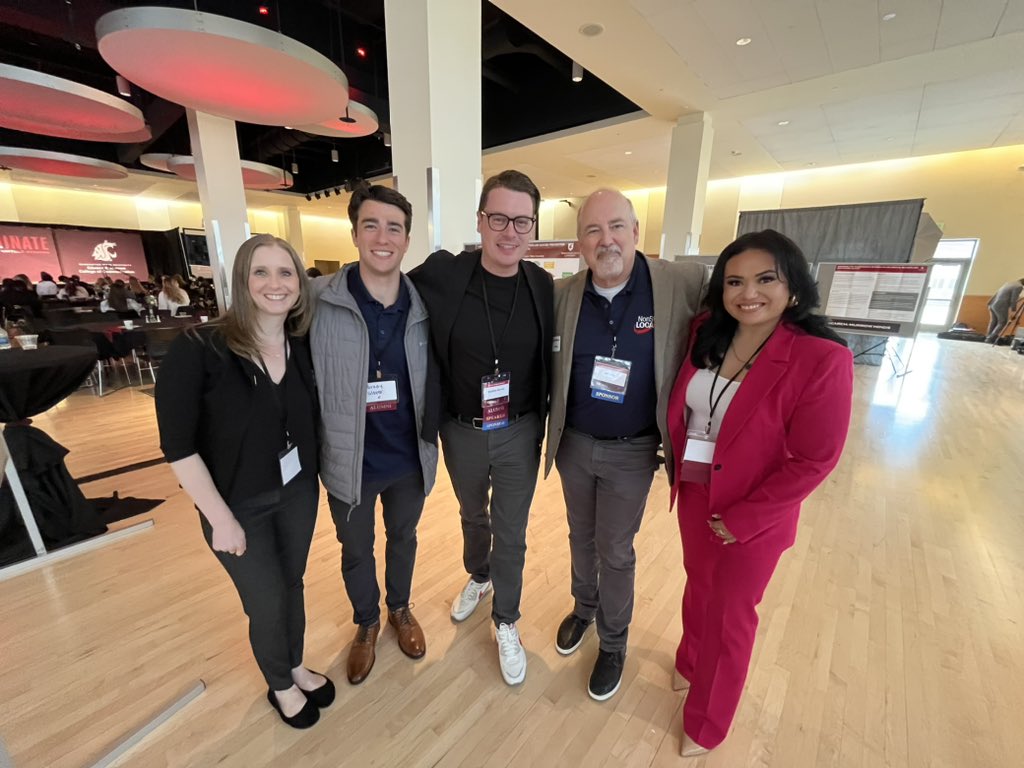 bradmwarren's tweet photo. Love our Cowles/KHQ/WSU squad!
#symposium48 @MurrowCollege https://t.co/cAOuvYdJHt
