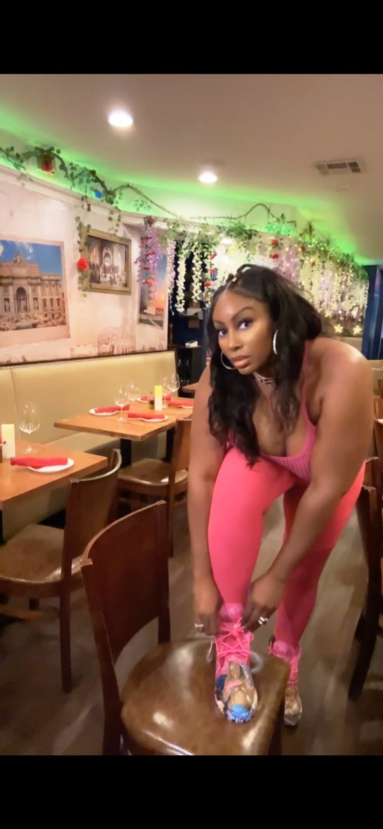 DiggsandCo's tweet image. Custom Kicks by @Ultamiciti