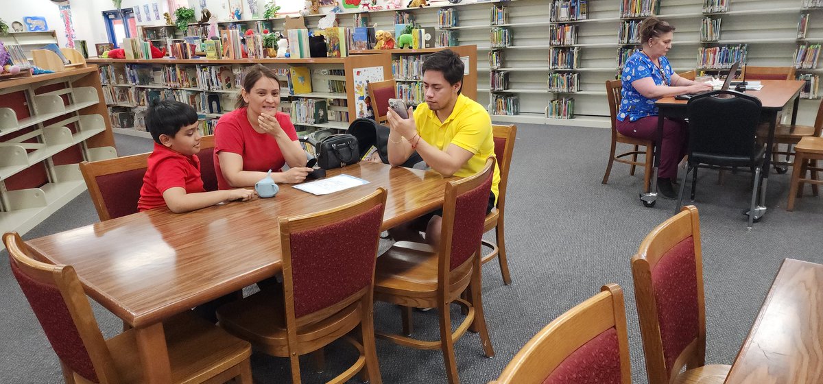 North Loop ES (@north_loop_es) on Twitter photo Attention Kinder and returning students! Registration support is underway. Our experts are here to assist with online registration until 6 pm. We will be waiting for you at North Loop. #itsagreatdaytobeajaguar <a href="/YsletaISD/">Ysleta ISD</a> <a href="/_IreneAhumada/">Irene Ahumada</a> <a href="/BrendaChR1/">Brenda Chacon-Robles, Ed.D.</a> <a href="/loop_north/">NorthLoopLibrary</a> <a href="/YsletaPreK/">Ysleta Pre-K Center</a> Attention Kinder and returning students! Registration support is underway. Our experts are here to assist with online registration until 6 pm. We will be waiting for you at North Loop. #itsagreatdaytobeajaguar <a href="/YsletaISD/">Ysleta ISD</a> <a href="/_IreneAhumada/">Irene Ahumada</a> <a href="/BrendaChR1/">Brenda Chacon-Robles, Ed.D.</a> <a href="/loop_north/">NorthLoopLibrary</a> <a href="/YsletaPreK/">Ysleta Pre-K Center</a>