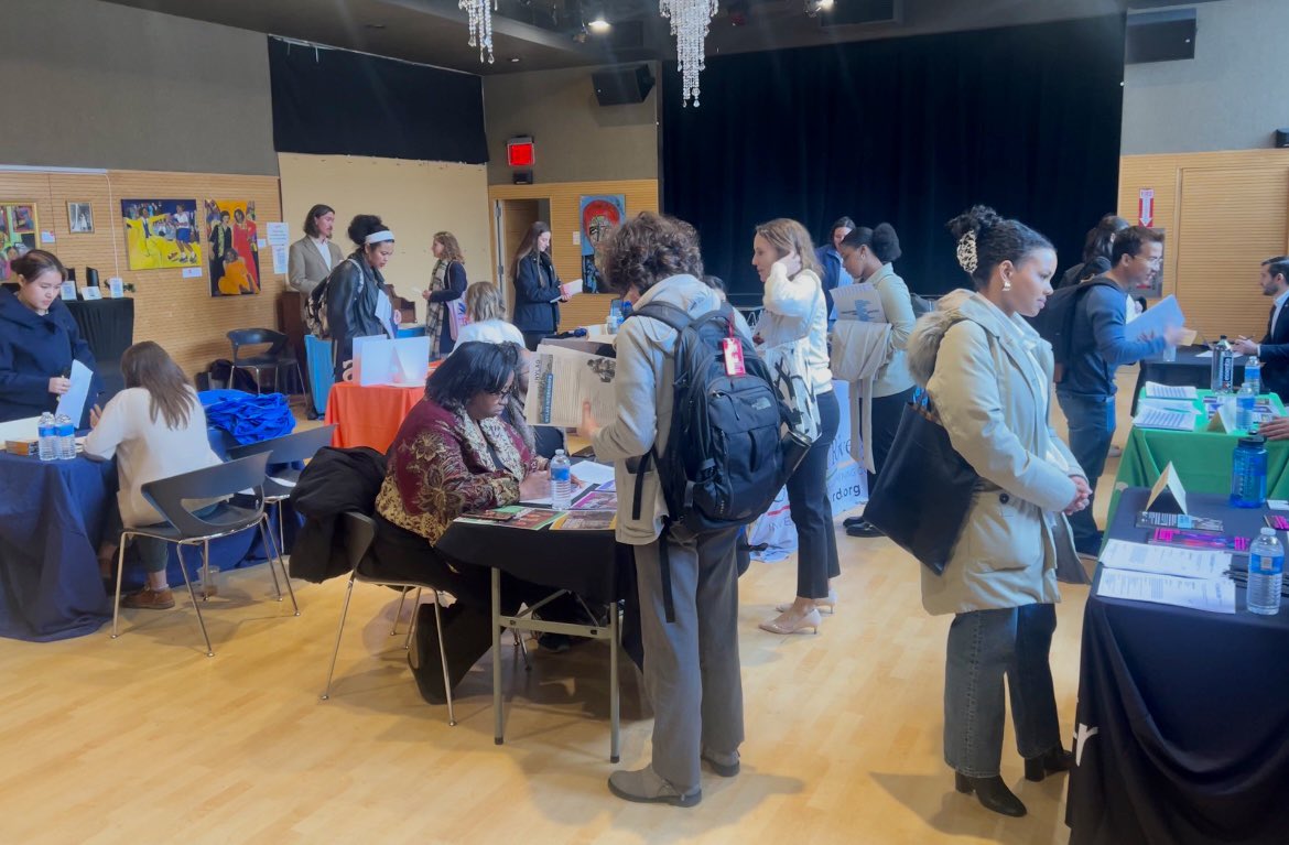 Still buzzing from our Social Science Career Fair! 🎉 A huge thank you to the students and recruiters who made it a success. Cheers to the future opportunities that lie ahead! 🌟