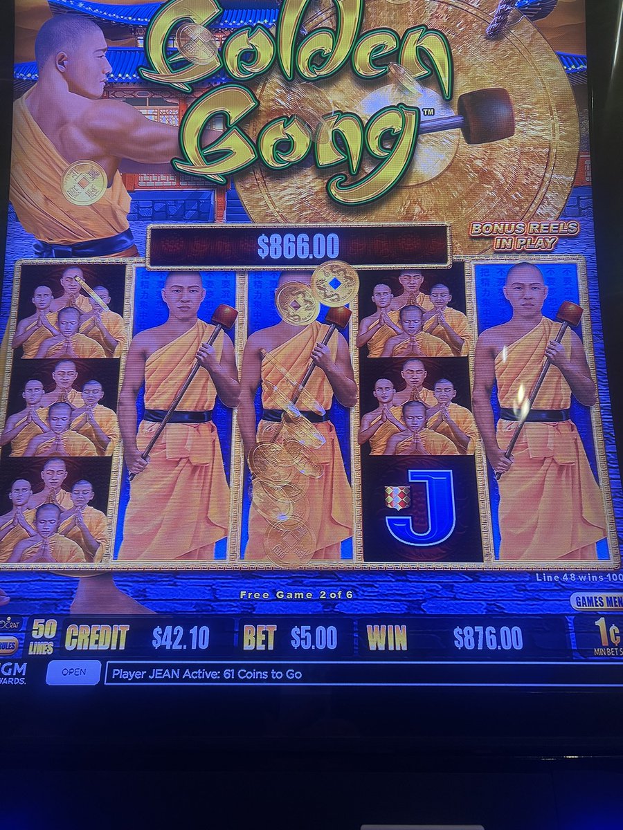 tomkoslots's tweet image. Here are pics of our big wins before we started recording features. 1