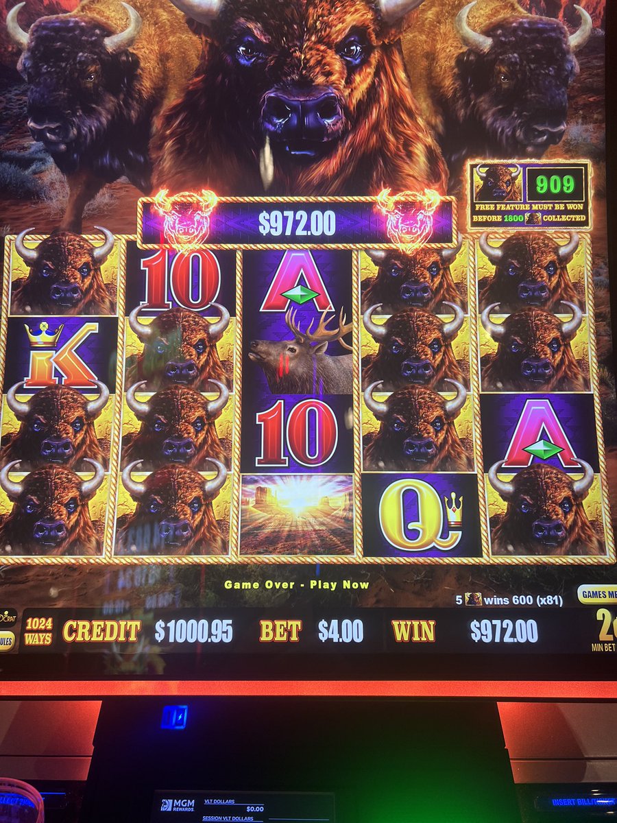 tomkoslots's tweet image. Here are pics of our big wins before we started recording features. 2