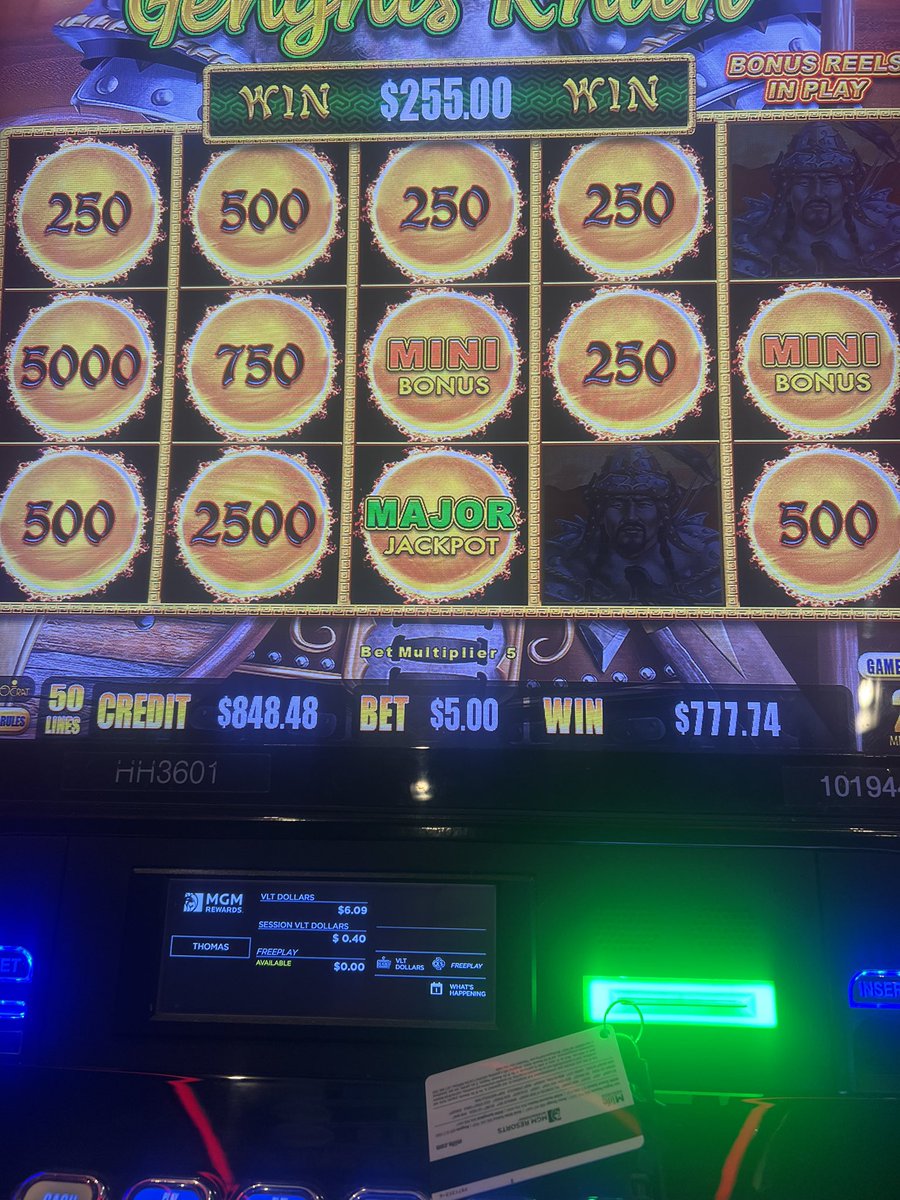tomkoslots's tweet image. Here are pics of our big wins before we started recording features. 2