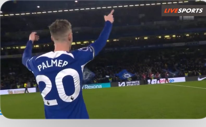 KenethAtwine's tweet photo. Unbelievable how this lad is a whole lot of a baller #CHEMUN https://t.co/EMmnTceOWK