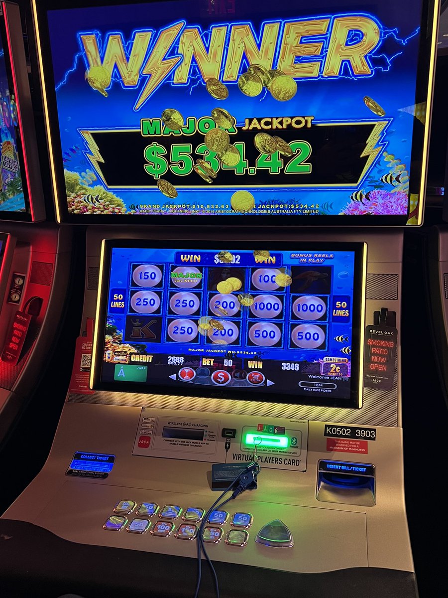 tomkoslots's tweet image. Here are pics of our big wins before we started recording features. 3