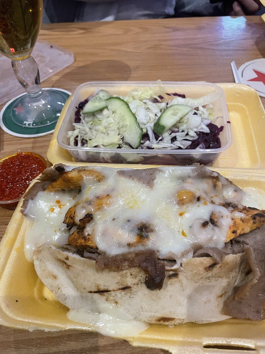 LADoodes's tweet photo. @iamtomskinner All about the kebab covered in cheese! https://t.co/gfrFKcHQhQ