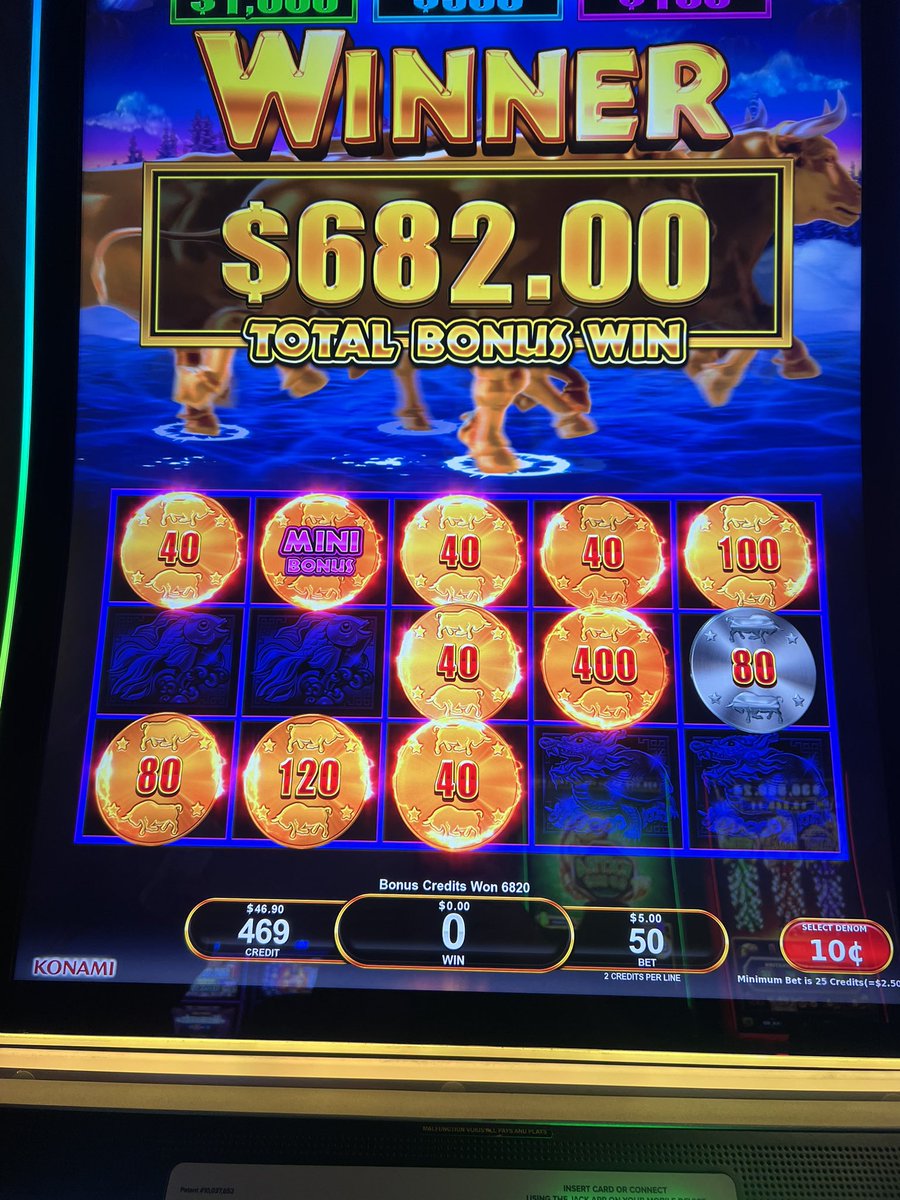 tomkoslots's tweet image. Here are pics of our big wins before we started recording features. 5