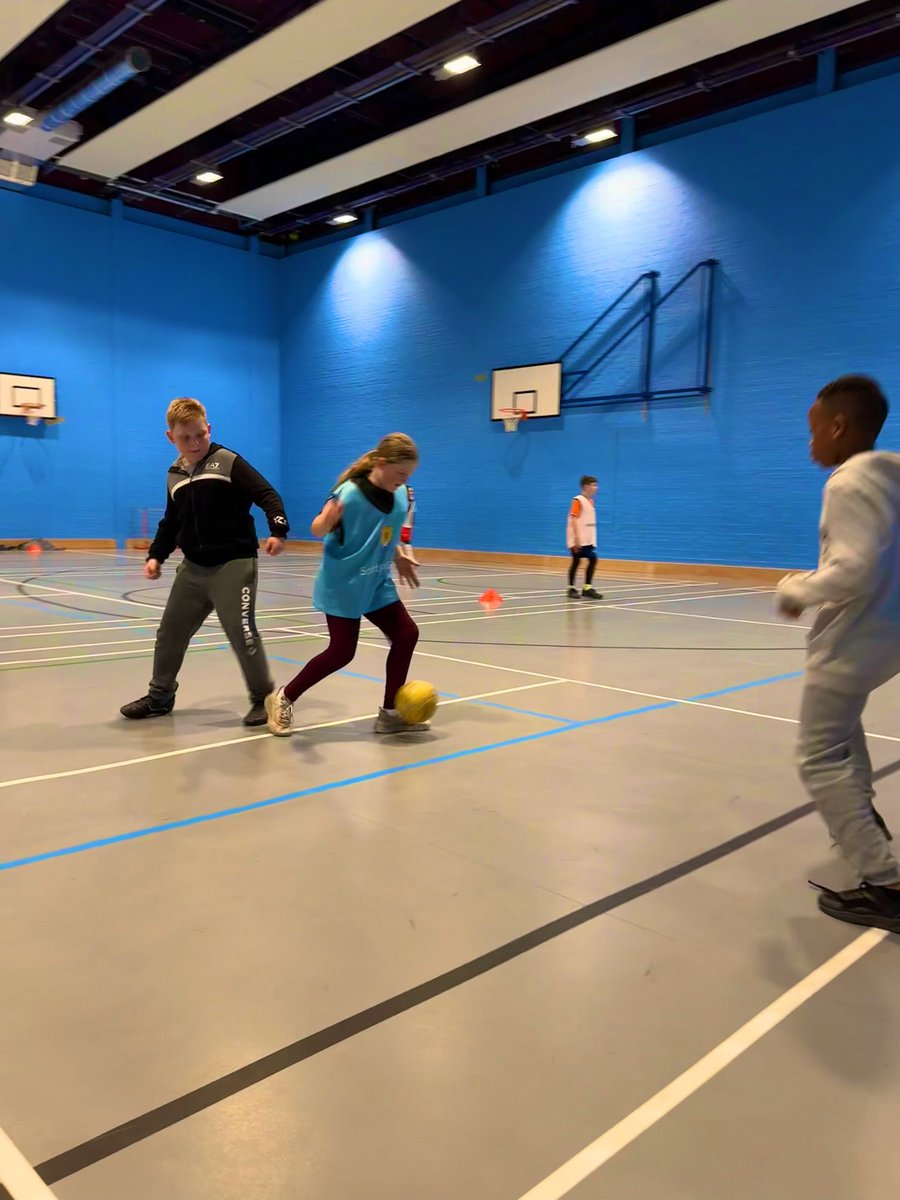 A big shout out to @scottishgas for helping keep kids active in this school holidays! Each day before they leave every child gets a bottle of water and a snack to promote hydration and healthy eating! Despite the weather we’ve still be getting to #PlaytheGame
