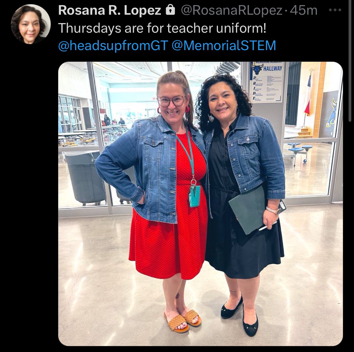 Twinning on a Thursday in our quintessential teacher outfits: dress + denim jacket 💙@RosanaRLopez