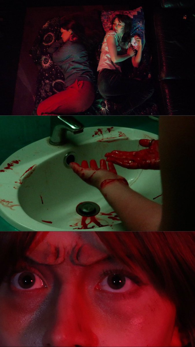 sam_wav's tweet image. lesbian vampires from outer space. 🦇